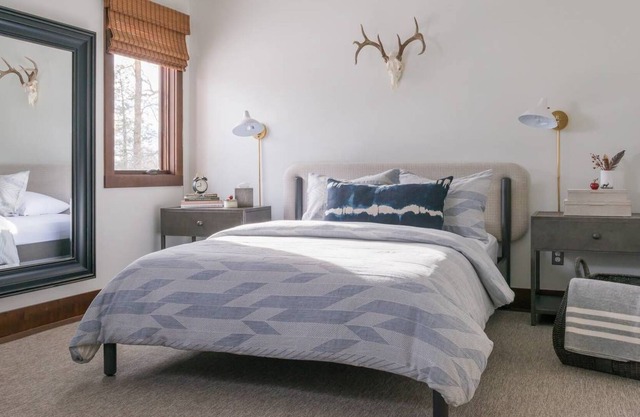 Stunning home, right on the Yellowstone River