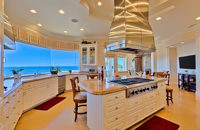 Stunning Home w/Panoramic Ocean & City Views, Private Pool & Hot Tub