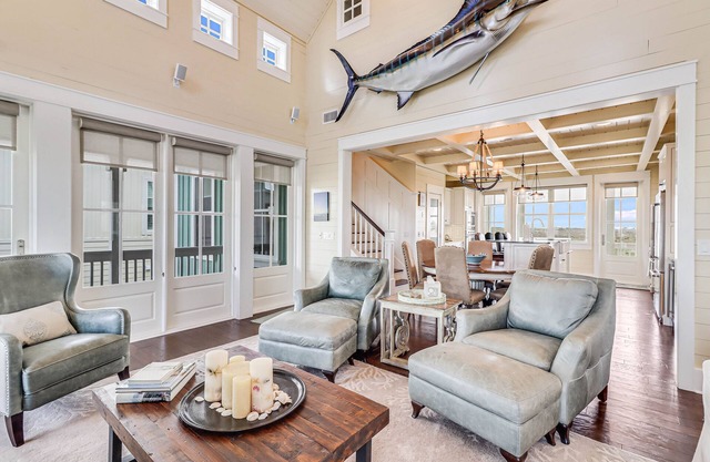 Stunning, Lakeside Home near Keira’s Pool & More Cinnamon Shore Amenities.