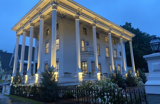 Stunning Mansion in the center of town