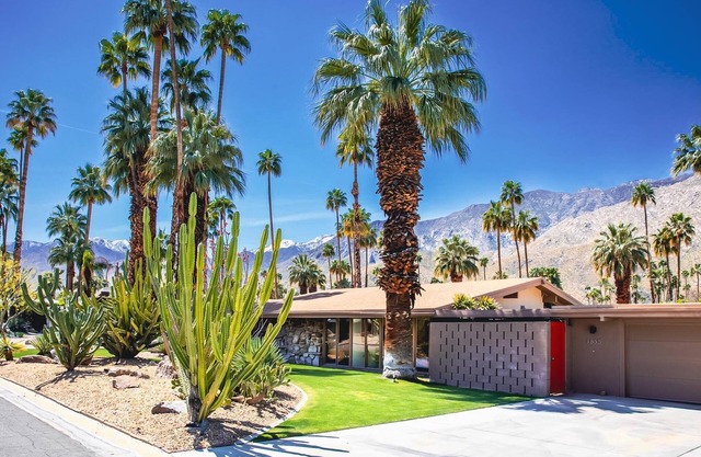 Stunning Mid Century Gem in Twin Palms