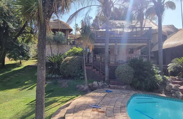 Stunning Modern Rental Villa with Golf Course view