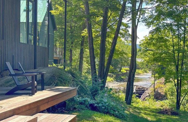 Stunning Modern Retreat Overlooking The Mad River