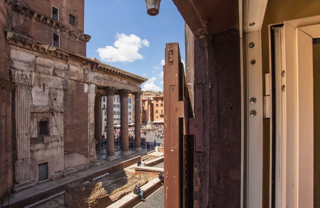 Stunning Pantheon View experience in the heart of Rome