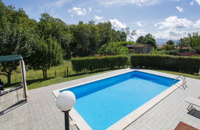 Stunning private villa for 7 people with WIFI, private pool, TV, patio and pets allowed