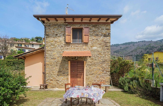 Stunning private villa for 2 guests with WIFI, TV and pets allowed