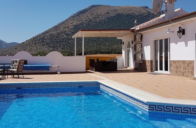 Stunning Private Mountain view villa with pool welcome to real Spain