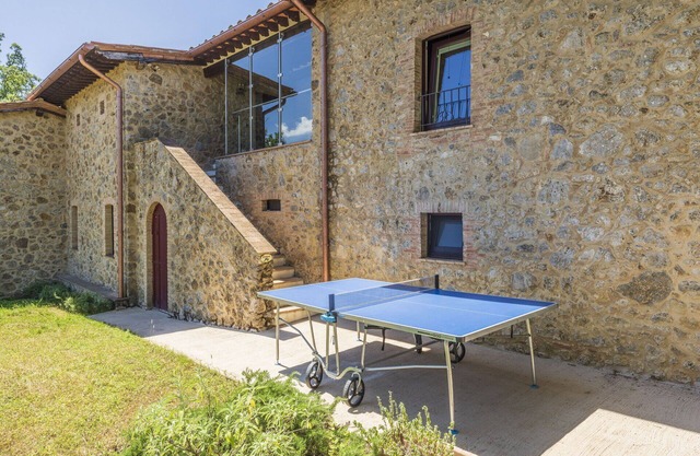 Stunning private villa for 14 guests with A/C, WIFI, TV and pets allowed