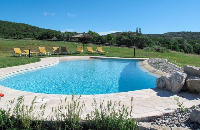Stunning private villa for 12 guests with private pool, WIFI, TV, terrace and panoramic view