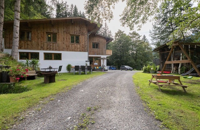 Stunning private villa for 38 guests with WIFI, TV and patio