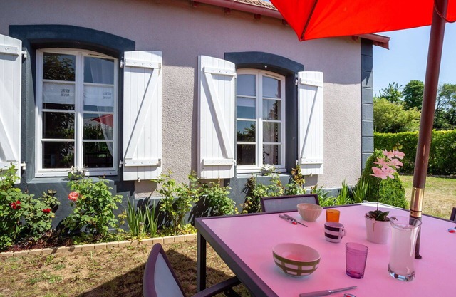 Stunning private villa for 4 guests with TV and terrace