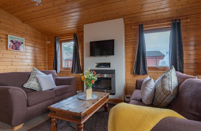 Stunning private villa for 6 guests with WIFI, TV, balcony and pets allowed