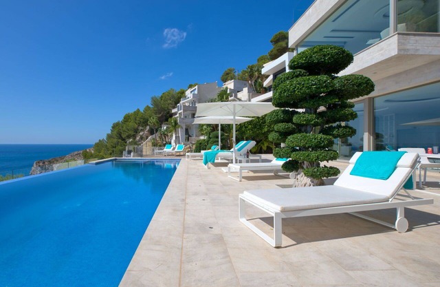 Stunning private villa for 8 guests with WIFI, private pool, A/C, TV, terrace and panoramic view