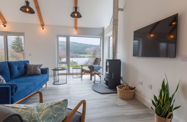 Stunning private villa for 4 guests with WIFI, TV, patio, pets allowed and panoramic view