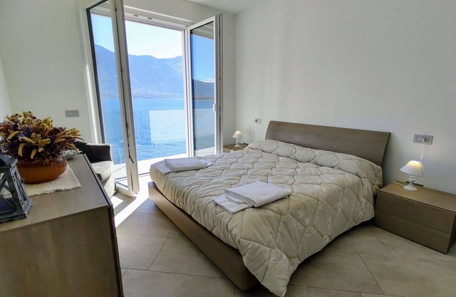 Stunning private villa for 4 guests with A/C, WIFI, TV and terrace