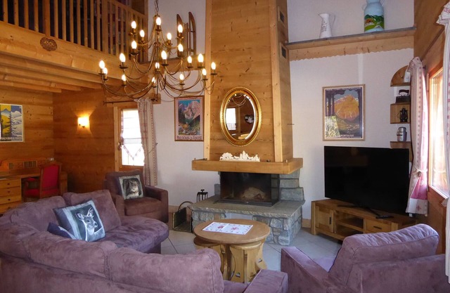 Stunning Recent Chalet with Modern Amenities in Pralognan-la-Vanoise