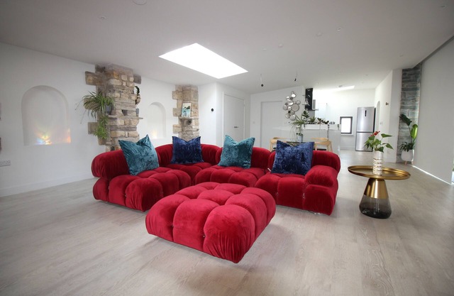 Stunning riverside sanctuary, hot tub