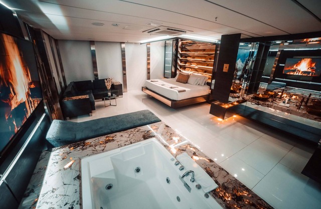 Stunning Sound-proof Penthouse in Parque Lleras