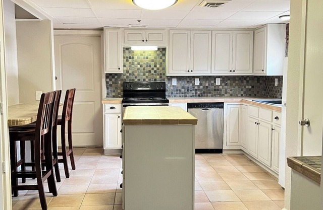 Stunning Two Story Paradise!