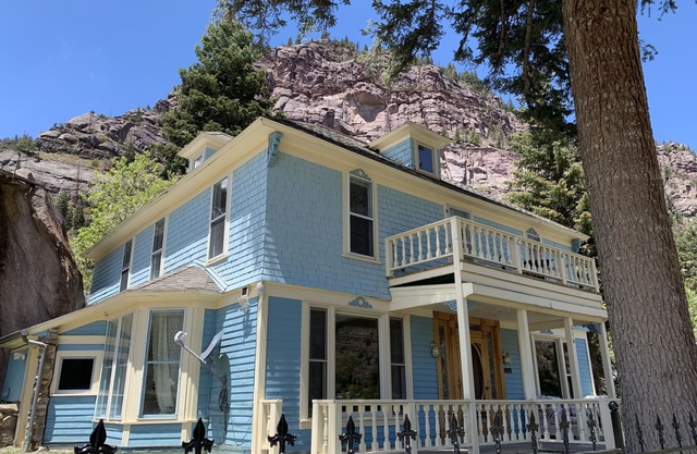 Stunning Victorian with Mountain and Waterfall Views Sleeps 8 Adults in Ouray CO