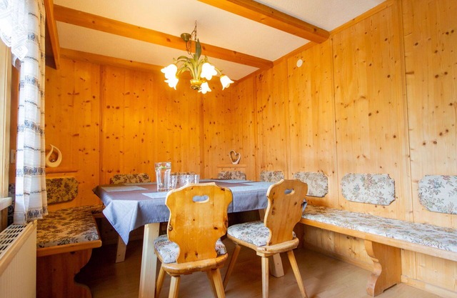 Stunning villa for 5 guests with WIFI, TV and terrace