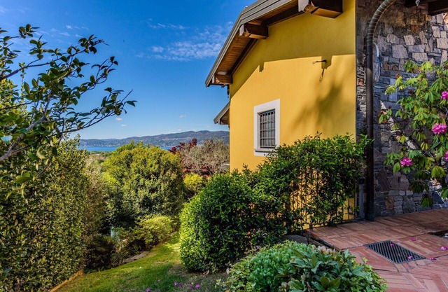 Stunning villa for 6 people with WIFI, A/C and TV