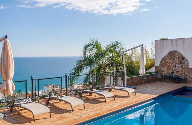 Stunning Villa with Private Pool and Sea Views - Vista Lara Canovas