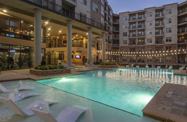 Stunningly beautiful property in heart of Texas Medical Center - 2bdrm/2bath