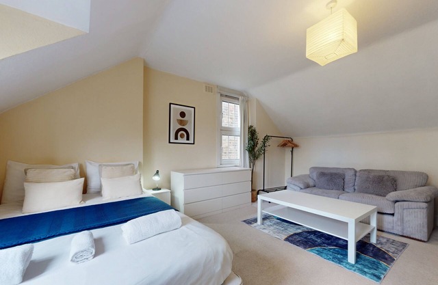 Stylish 1-Bed Near Lewisham Station & High Street