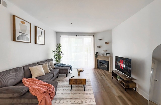 Stylish 1bd apt in Marina Del Rey w FREE parking