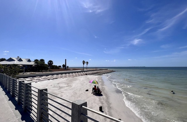 Stylish 2 bed - 2 bath Condo. Completely remodeled