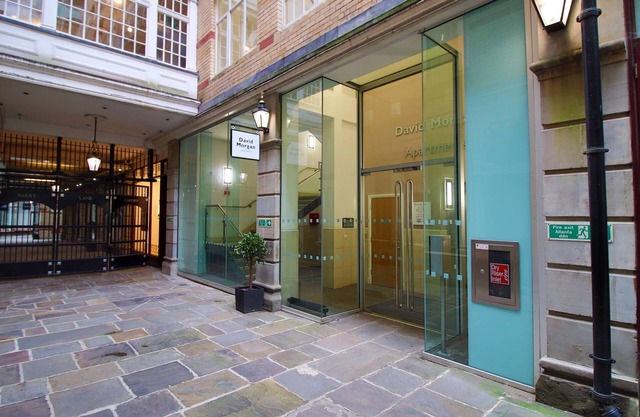 Stylish 2-Bedroom Apartment in Cardiff City Centre