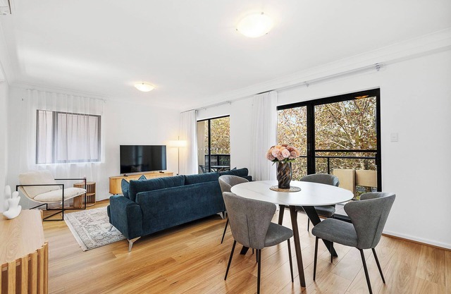 Stylish 2BR Urban Retreat