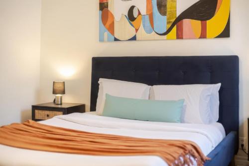 Stylish 3BR in Montreal Village