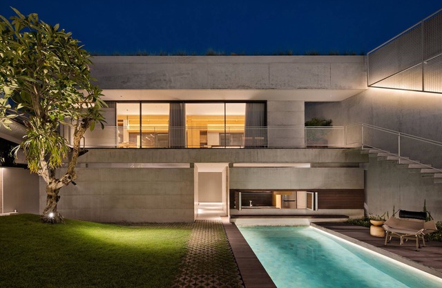 Stylish 3BR Villa Tana Takah w/Pool & Sky Bridge
