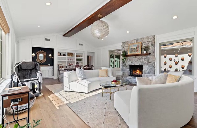 Stylish 4BR/3BA - Close to UTD - Designer Home + Tesla Charger - Richardson, TX