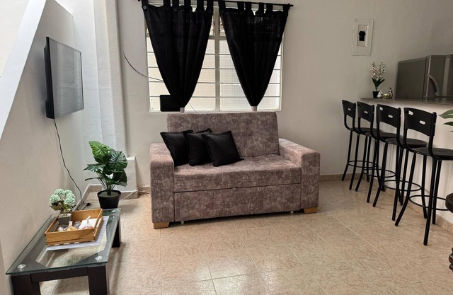 Stylish apartment in laurels, premium location!