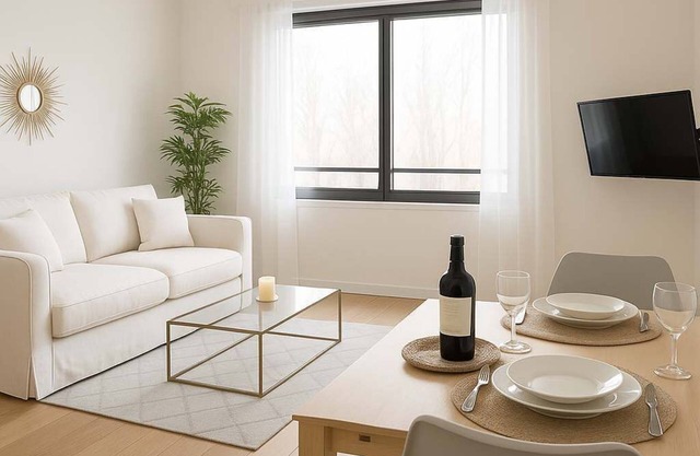 Stylish Apartment with Balcony + Lift in Paris
