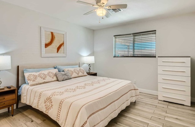 Stylish & Cozy Desert Charmer in Scottsdale!