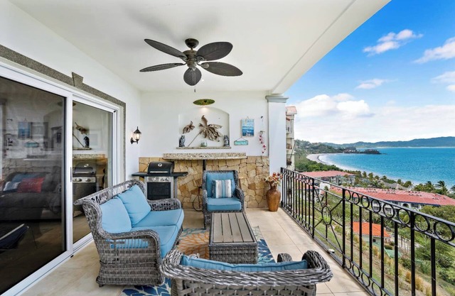 Stylish Flamingo Condo with Ocean Views, Renovated Kitchen & Walkable Beach Acce