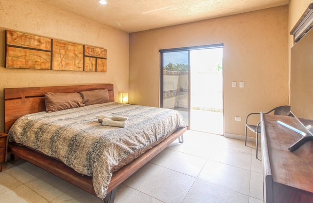 Stylish getaway with patio, furnished deck, high-speed WiFi & secluded feel