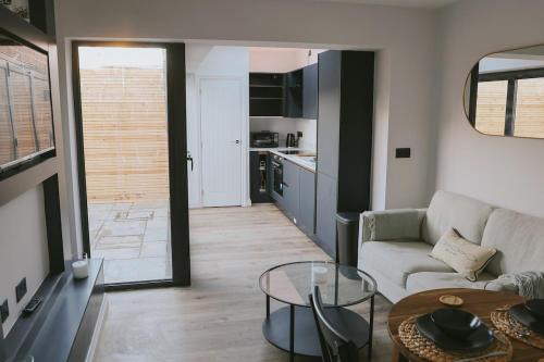 Stylish Ground Floor Apartment