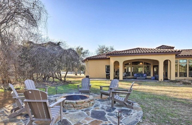 Stylish Home at the Guadalupe Horseshoe