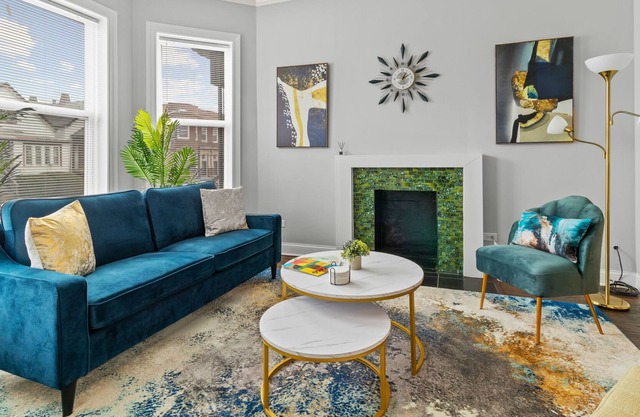 Stylish | Modern Design | Windy City Retreat