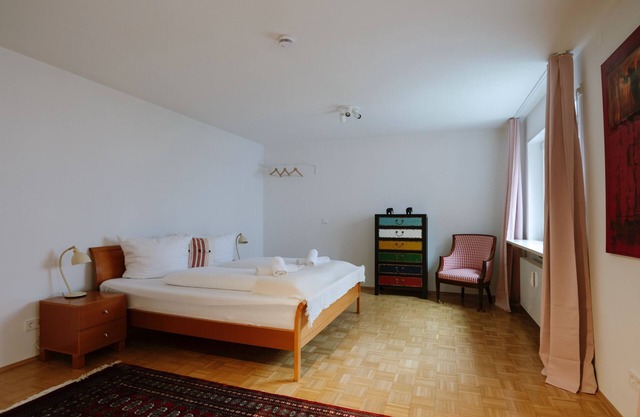 Stylish old apartment near Lindentor