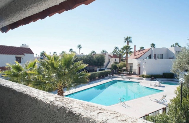 Stylish remodeled 2bed &2bath by the Vegas Strip!