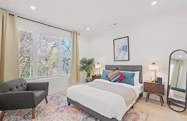 Stylish Stay with Rooftop Views and Garage Access