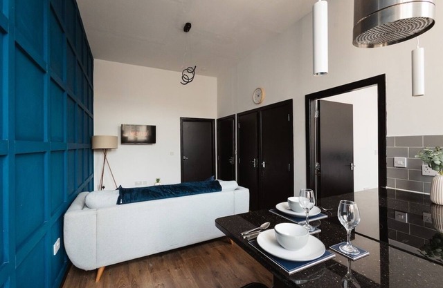 Stylish Town Centre Suite by Traboule Properties