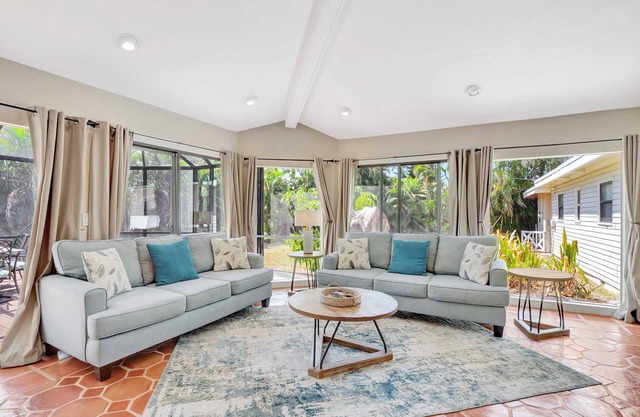 Subtropical Oasis -Naples, Fl Retreat