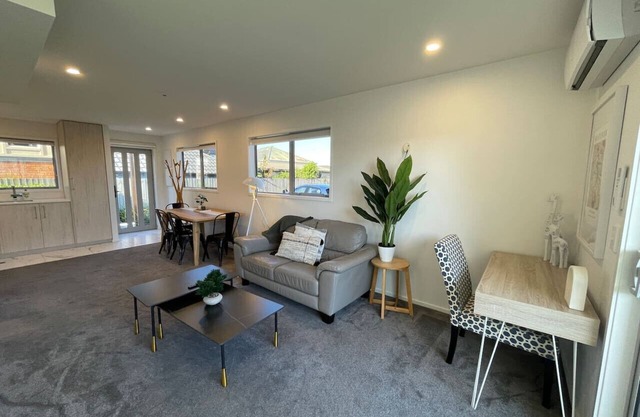 Suburb Living in Riccarton 2BR